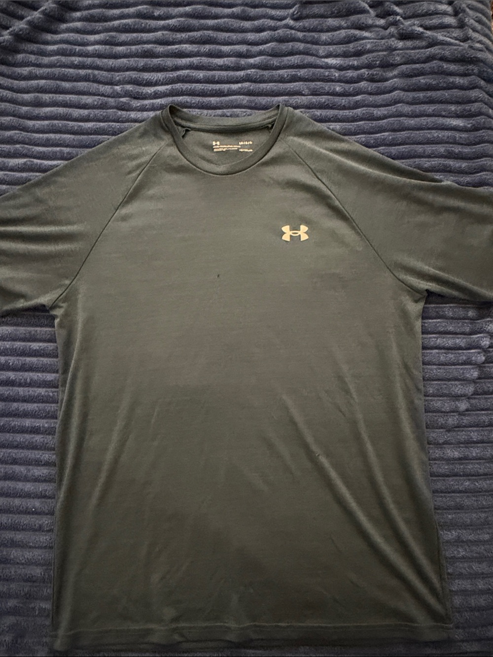 Under Armour Men's Black Short-Sleeve Performance Tee with Gold Logo